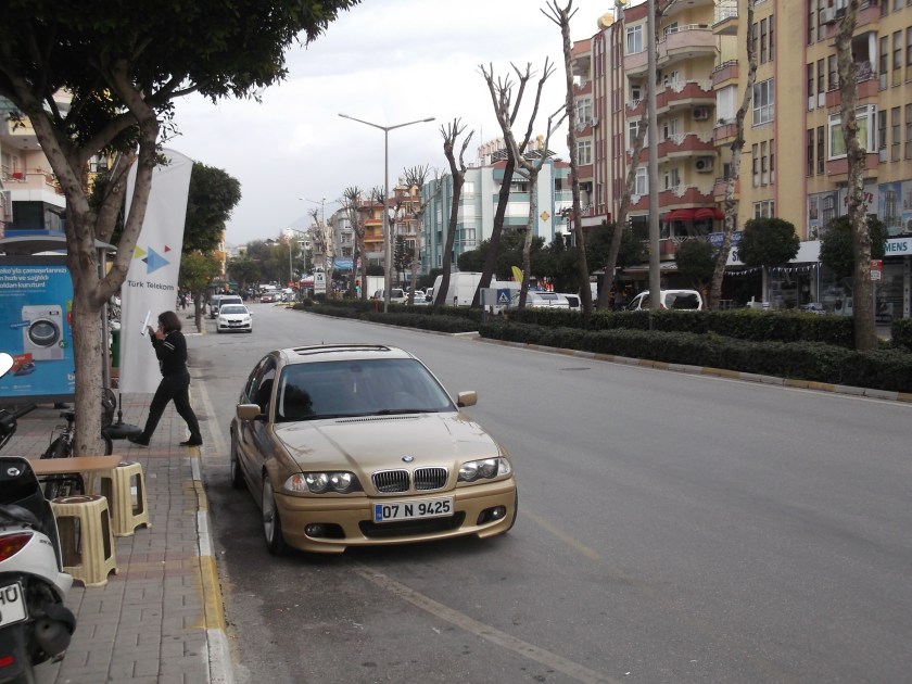 Fujitsu_Turk2_ 075_Не знаю кто эта дама но тачка.jpg